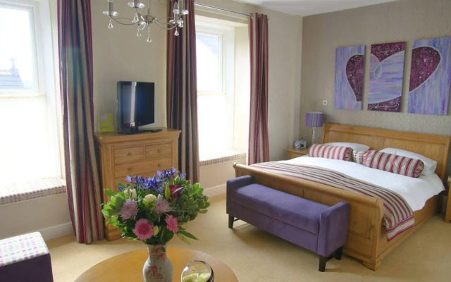 Wolfscastle Country Hotel