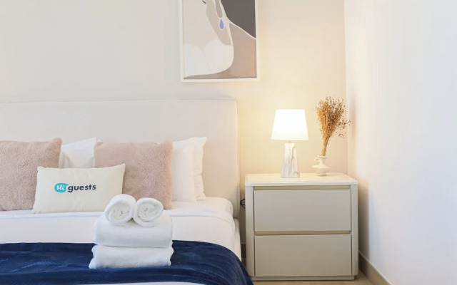 HiGuests - La Rive Classy 2BR & Balcony