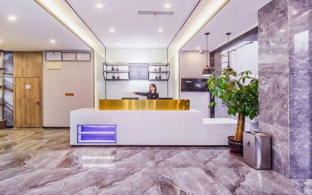 7 Days Inn (Rongchang Commercial Pedestrian Street)