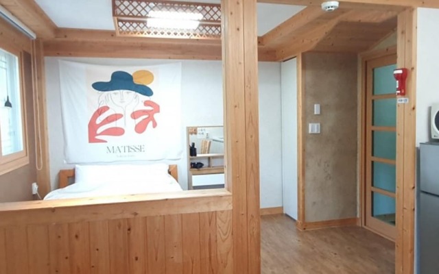 Sacheon Seopo Beach Pension