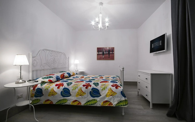 Chiatamone Seaside Suite