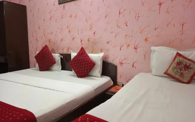 Airport Hotel Parikshit Palace