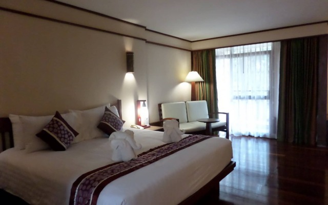 Sappraiwan Elephant Resort & Sanctuary