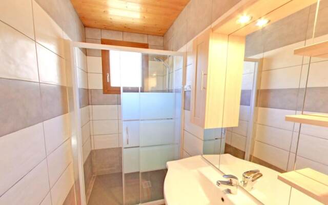 Apartment With 5 Bedrooms in Saint-sorlin-d'arves, With Wonderful Moun