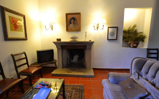 Casa dos Assentos de Quintiaes