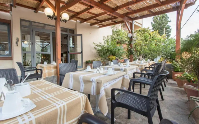Hotel Glaros