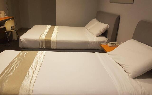 U Pac Hotel
