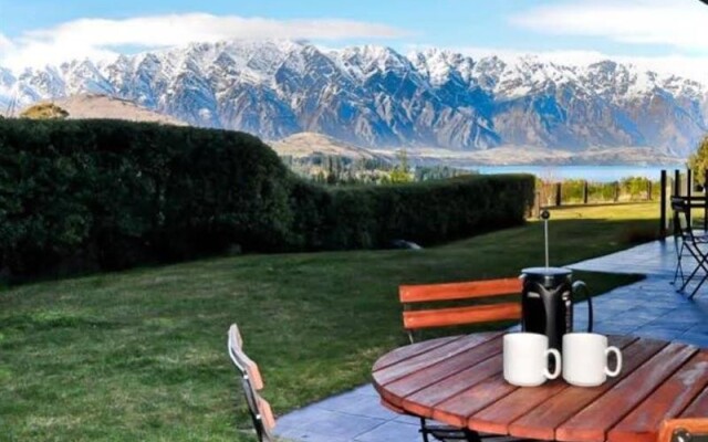 Platinum Queenstown Villas