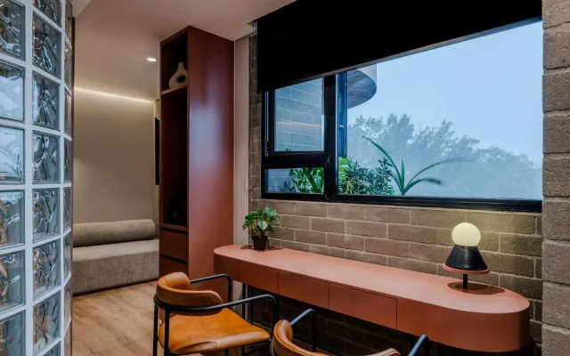 Heiss Hotel