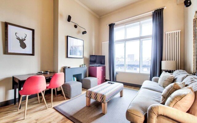 Lothian Road Apt With Castle View & Elevator