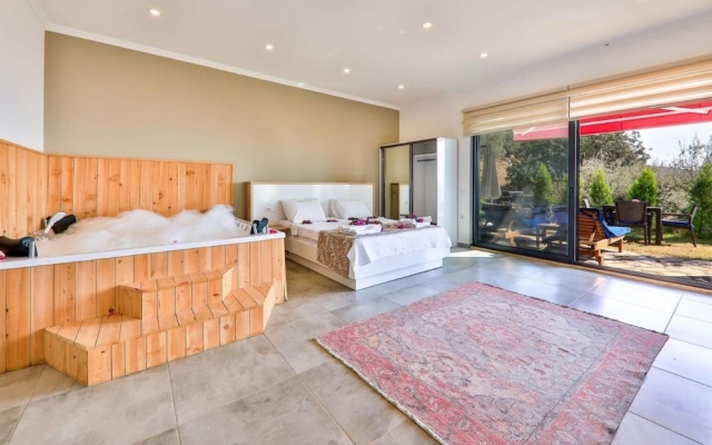 Villa With Private Pool Garden Jacuzzi In Kalkan