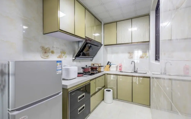 Locals Boutique Apartment WanzaiCEC No.6