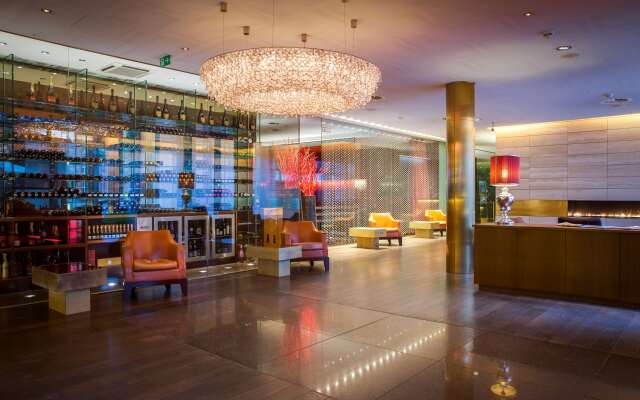 Radisson Blu Media Harbour Hotel, Düsseldorf