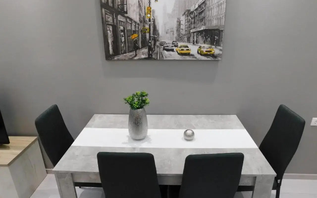 Niki's apartment