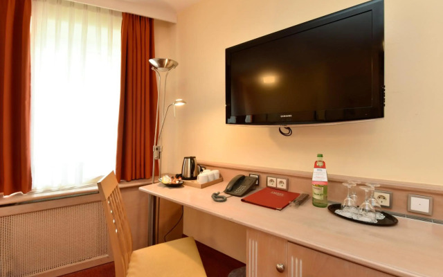 Hotel Adria München