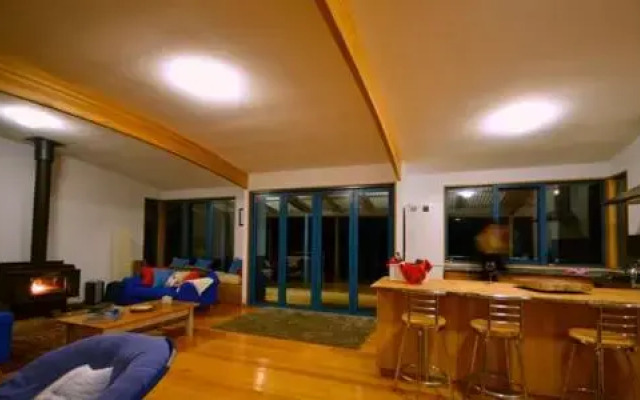 Mures Cloudy Bay Retreat