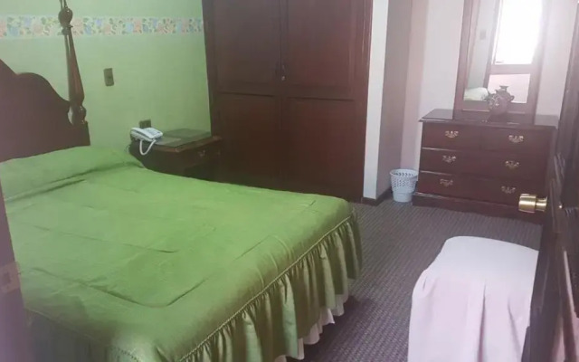 Paola Hostal