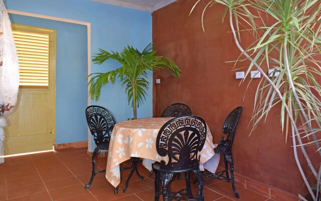 Fambyh YAL 80 Hostal Trinidad Cuba