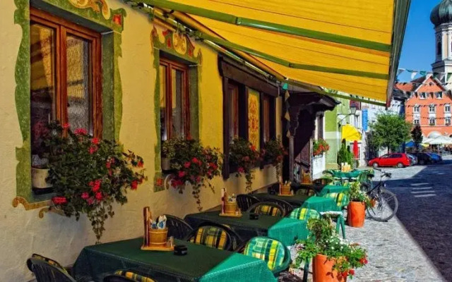 Hotel- und Brauereigasthof Hirsch
