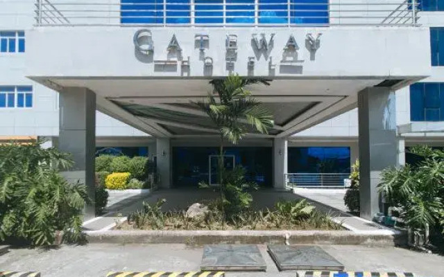 Iloilo Gateway Hotel and Suites by RedDoorz