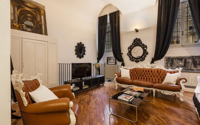 Luxury Large Loft by Dante House, Top Location