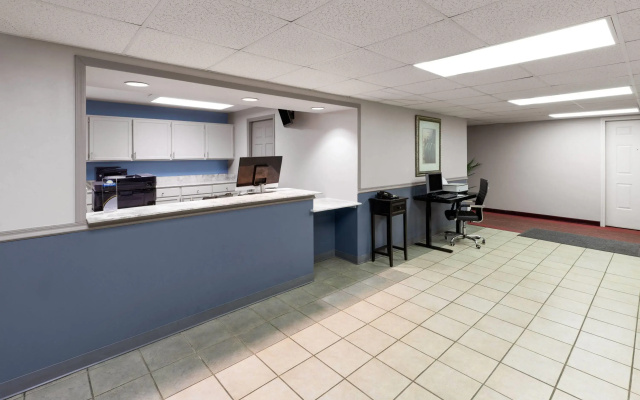 Days Inn by Wyndham Mountain Home