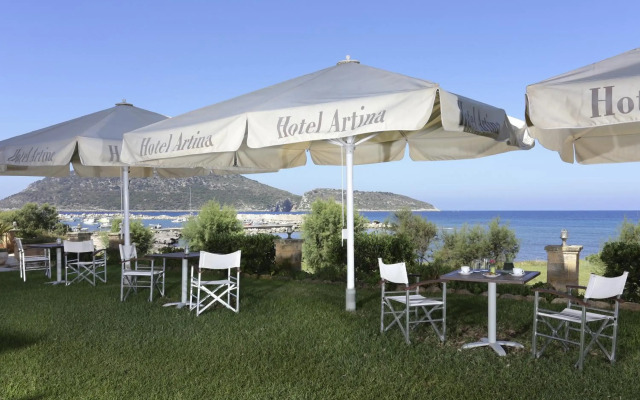 Artina Hotel