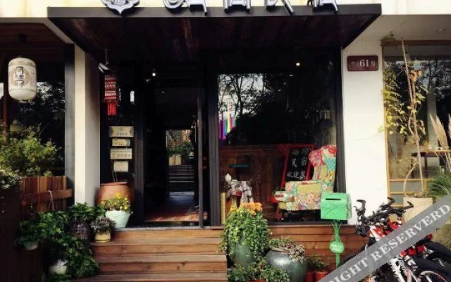 Huage Hostel