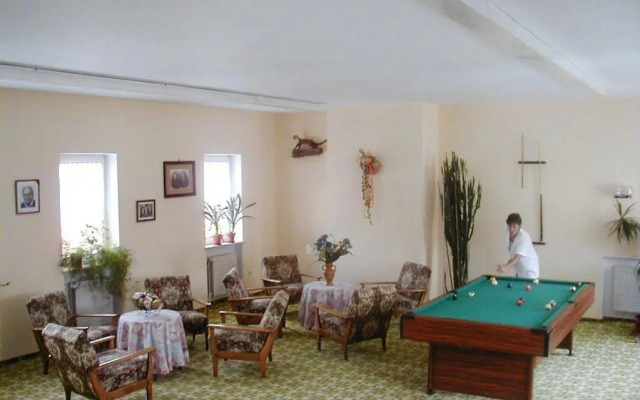 Pension Eichschmid / Röll´n Biergarten