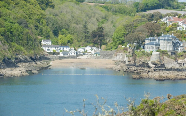 Detached House, 2 Bed, Sleeps 4, Parking