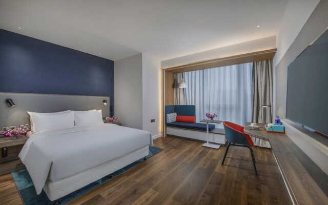 Holiday Inn Express Shanghai Xuhui Binjiang by IHG