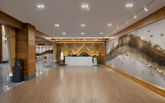 Microtel By Wyndham Xishuangbanna City Center