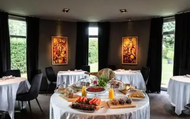 Dam Boutique Hotel And Restaurant