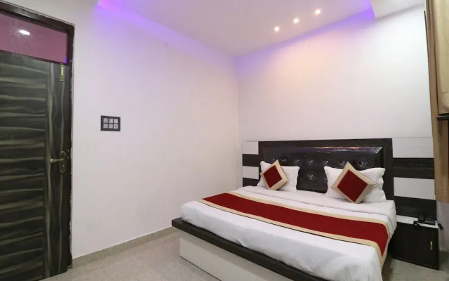 Oyo 28058 Hotel Gold Galaxy