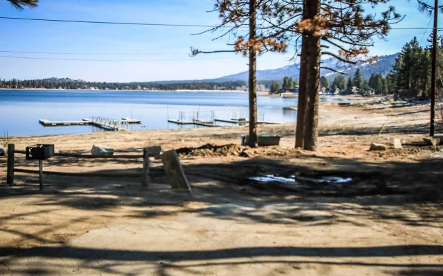 Shore Acres Lodge