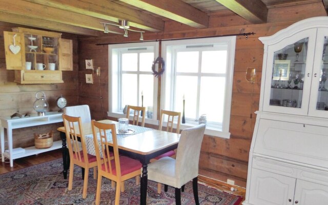 Stunning Home in Tørvikbygd With 2 Bedrooms and Wifi