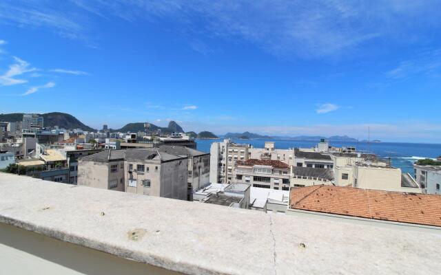 Pineapples F1106 Copacabana Penthouse and Pool