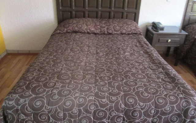 OYO Hotel Colón Express