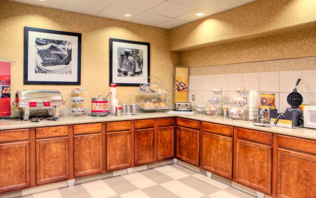 Hampton Inn & Suites Palmdale