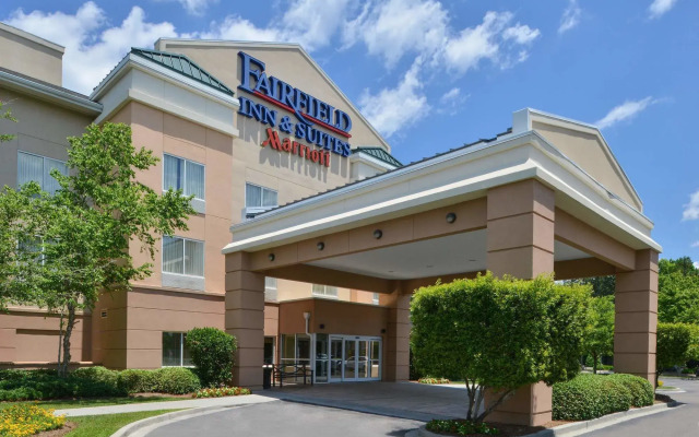 Fairfield Inn & Suites Charleston North/University Area