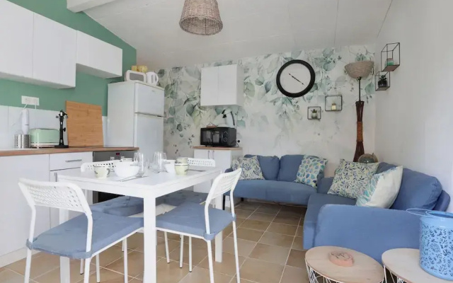 Holiday Home in Gargas Near Route des Ocres