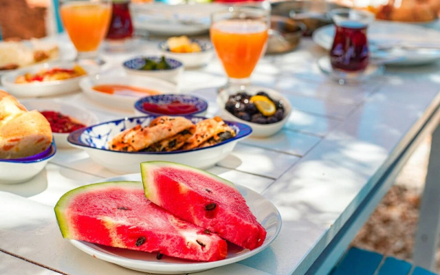 İrinikos Otel