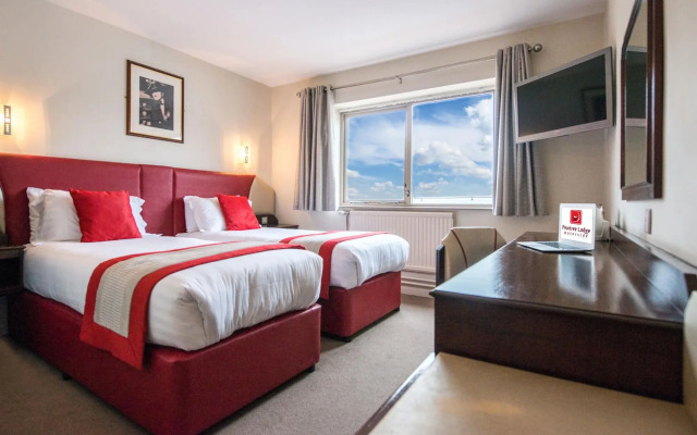 Peartree Lodge Waterside