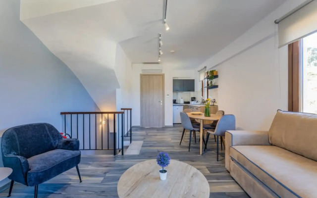 Penelope Luxury Suites