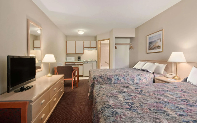 Coast Courtenay Hotel