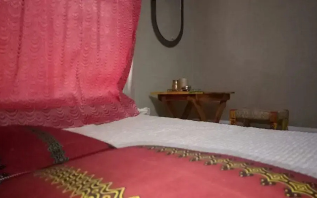 Home Stay World