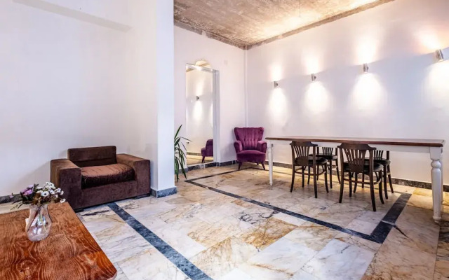 Stylish Flat With Excellent Location in Beyoglu