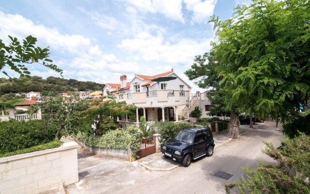 Apartments Mare