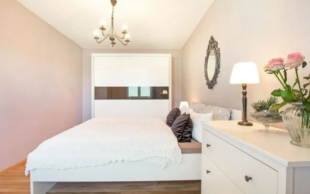 Sunrise Blace Apartments