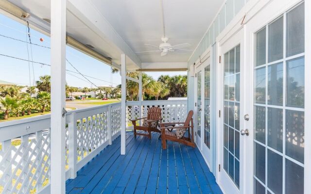 4700Sax - Delightful Pool Home